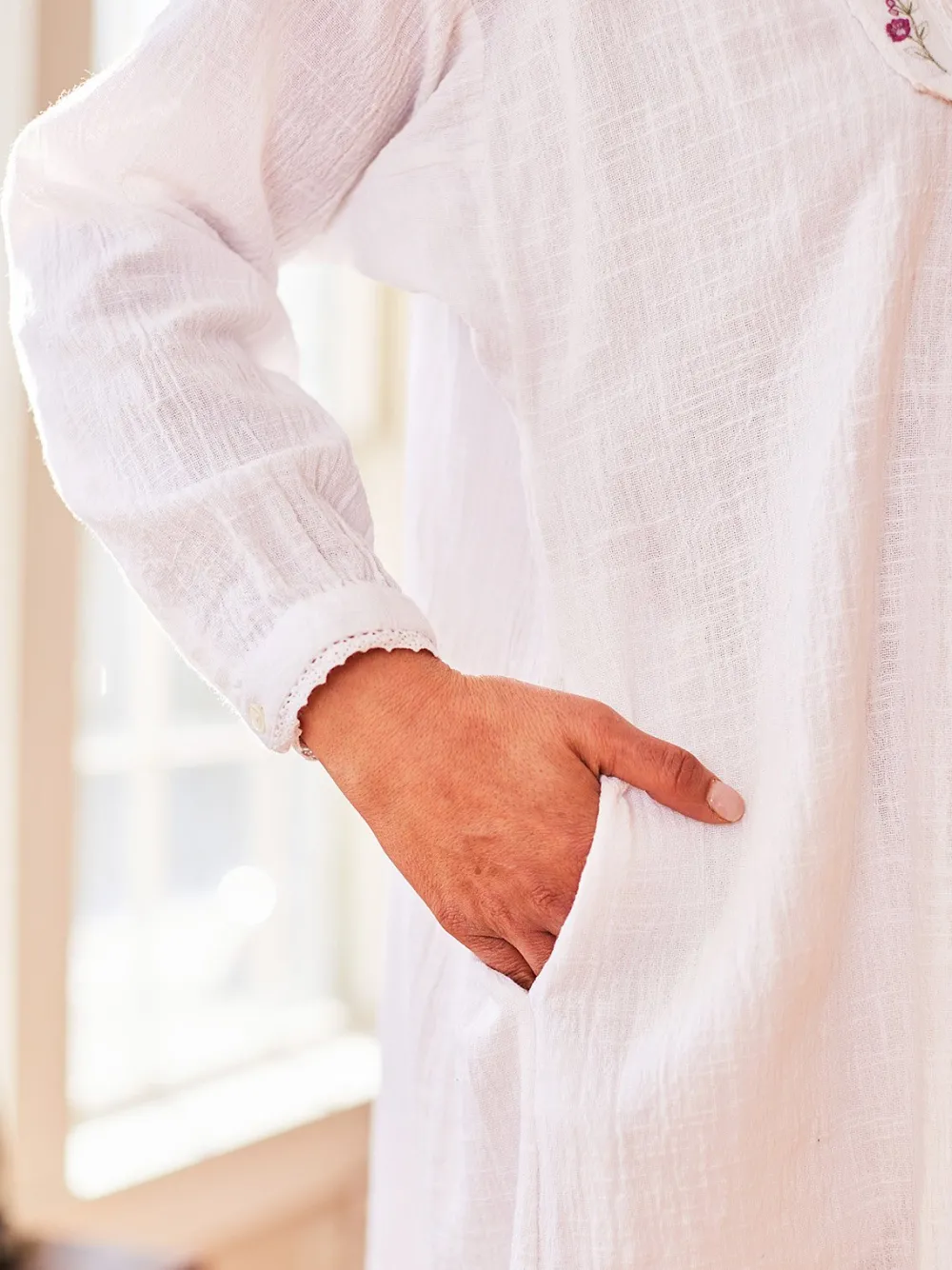 April Cornell Robes, Nightgowns & Dresses|Avondale White Nighty