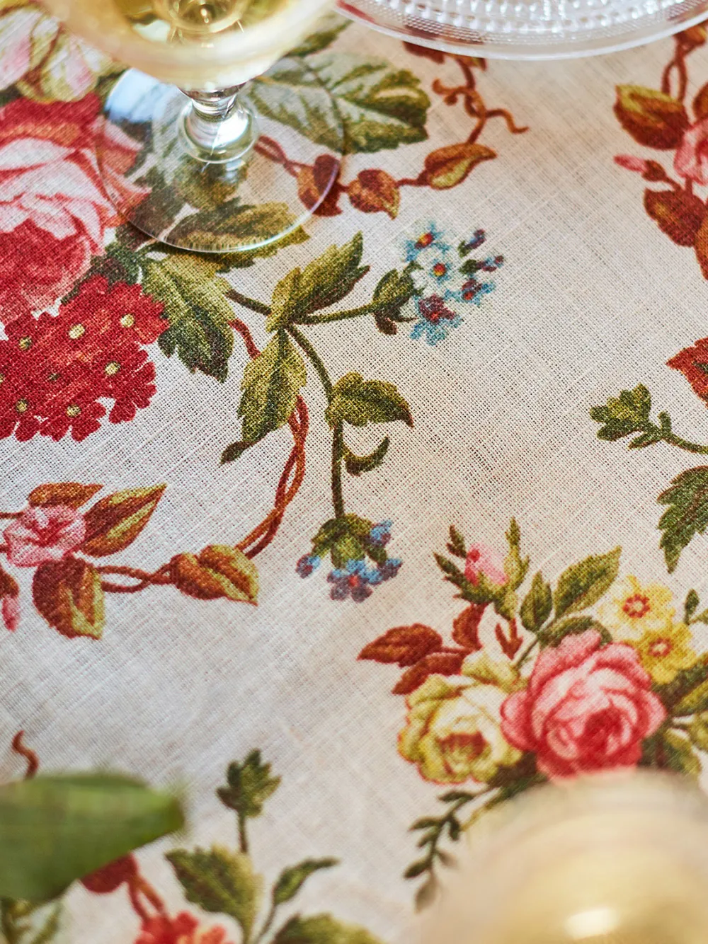 April Cornell Tablecloths|Cassandra Antique Square Tablecloth, 54" x 54"