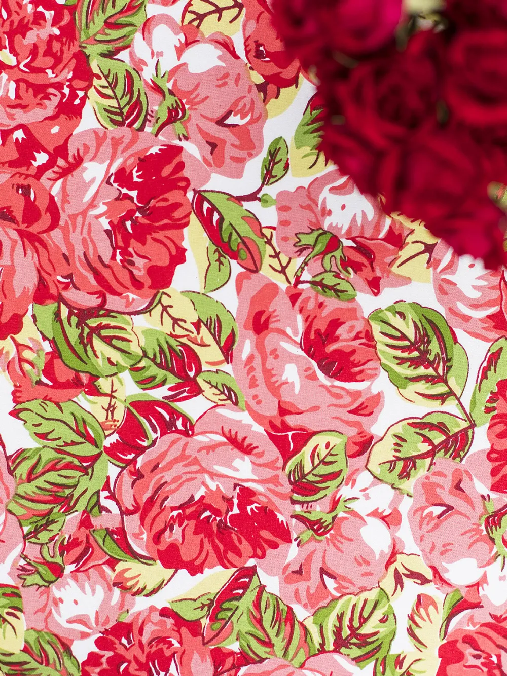 April Cornell Tablecloths|La Vie En Rose Red Round Tablecloth