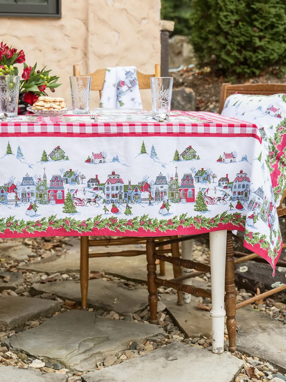 April Cornell Tablecloths|Victorian Christmas 60" x 108" Tablecloth