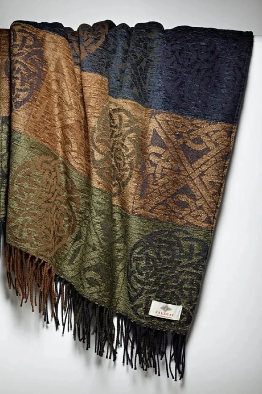 Scarves & Wraps|Calzeat of Scotland Celtic Knot Clansman Wrap