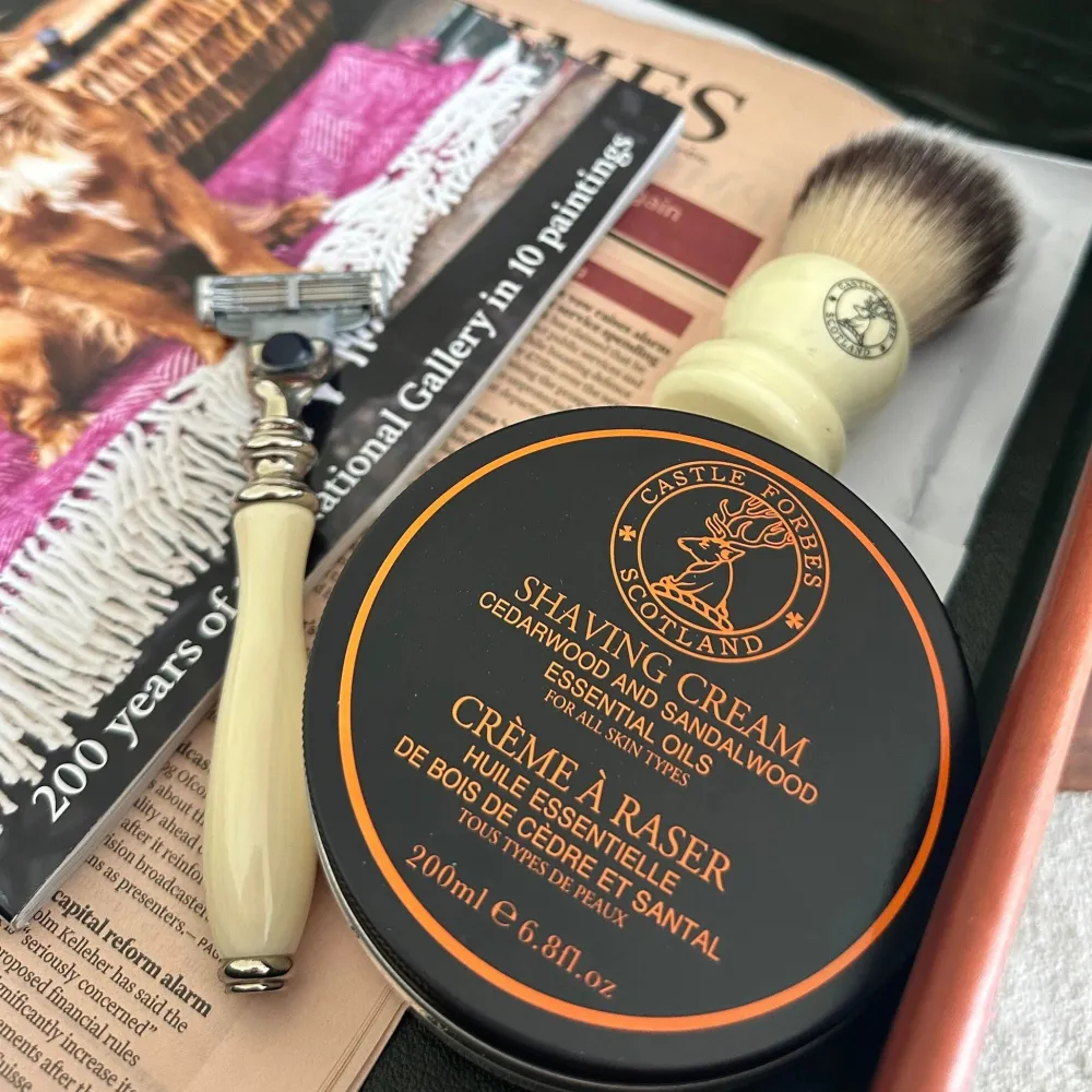 Castle Forbes Shaving Soaps & Cream|Cedarwood & Sandalwood Shaving Cream