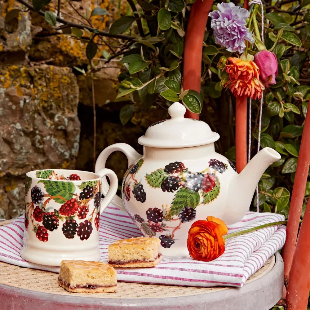 Emma Bridgewater Emma Bridgewater|Assorted Mugs|Fruits Blackberry 1/2 Pint Mug