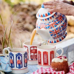 Emma Bridgewater Emma Bridgewater|Assorted Mugs|King's Guard 1/2 Pint Mug