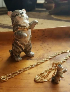 Necklaces & Pendants|Kingspoint Designs|Kingspoint Designs Earl Grey Cat