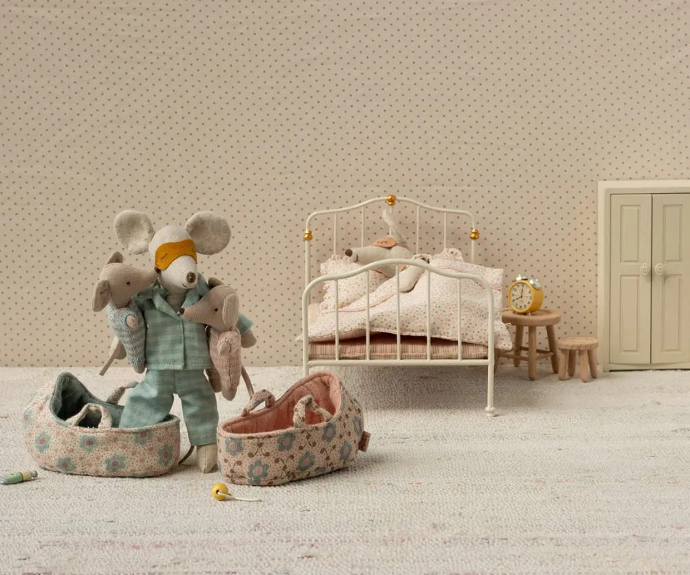 Maileg Maileg|Toys|Baby Mouse in Carry Cot - Blue