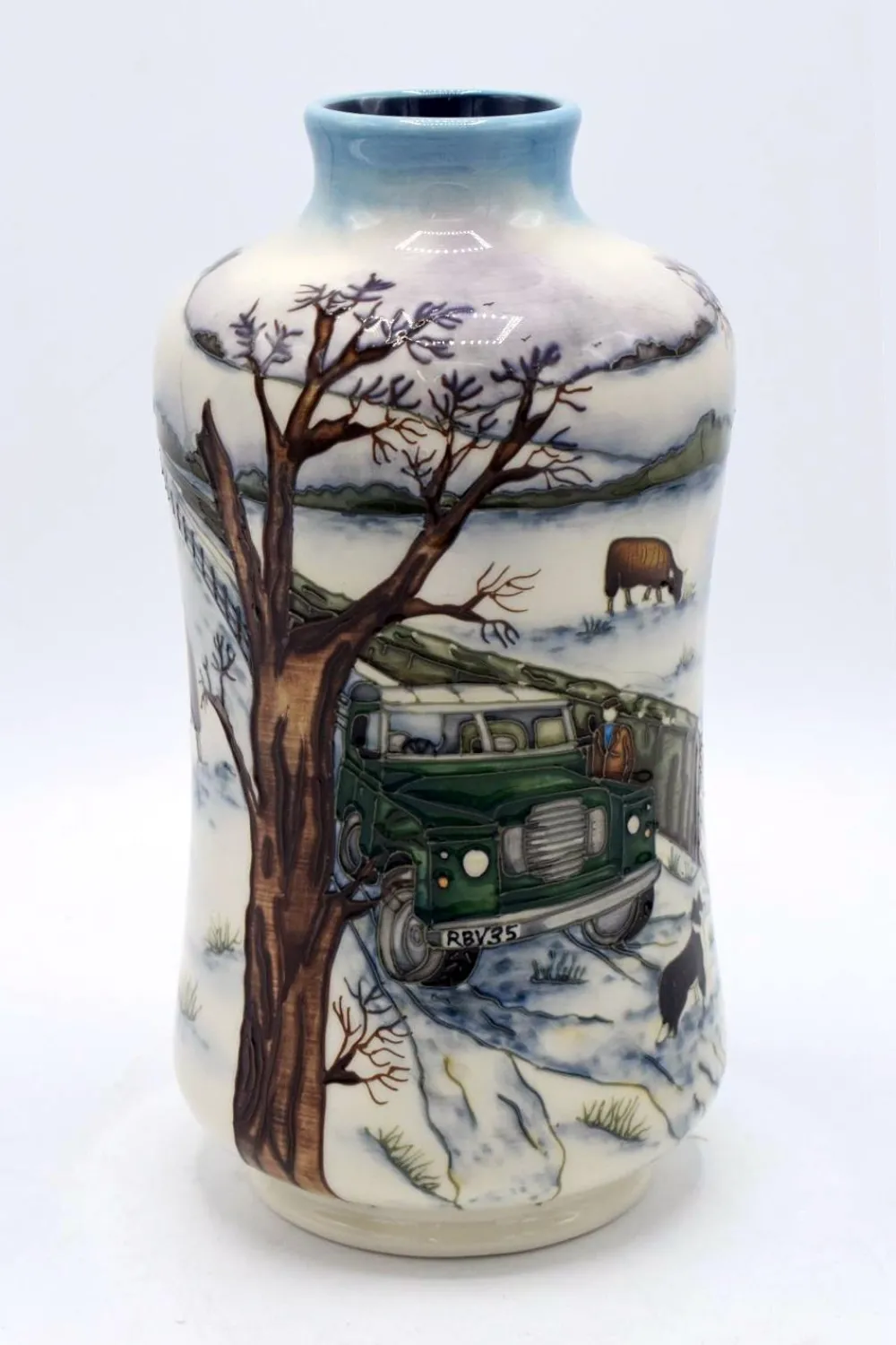 Moorcroft Pottery Vases|Moorcroft Pottery|Moorcroft Winter Feed Vase