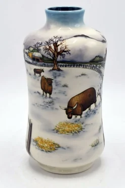 Moorcroft Pottery Vases|Moorcroft Pottery|Moorcroft Winter Feed Vase