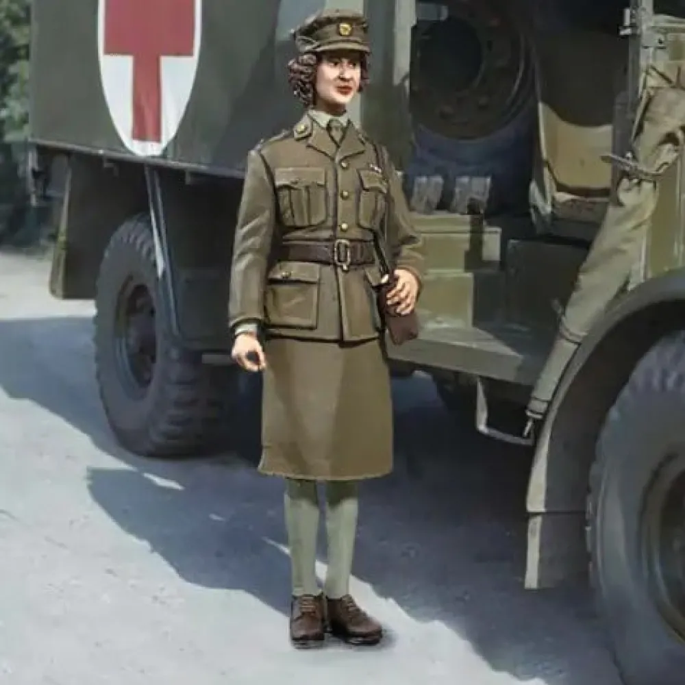 W. Britain Miniatures|Princess Elizabeth in ATS Uniform, 1944–45 Figurine