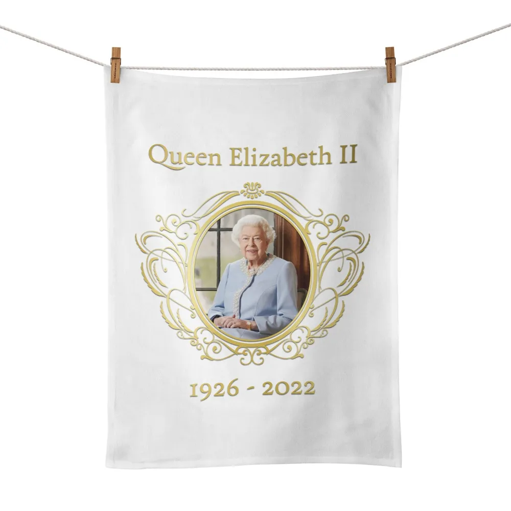 Souvenirs|Cultural Icons|Queen Elizabeth II 1926–2022 Portrait Tea Towel