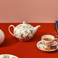 Wedgwood Teapots|Wild Strawberry Teapot